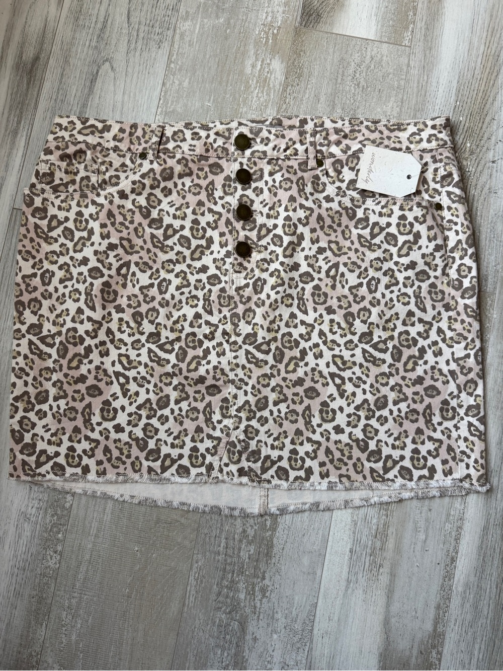 Wonderly Women's Cheetah Print Button-Front Skirt - Beige Size 22W NWT